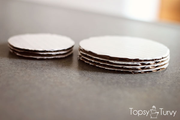 lego-head-cake-tutorial-stacked-cardboard-circles